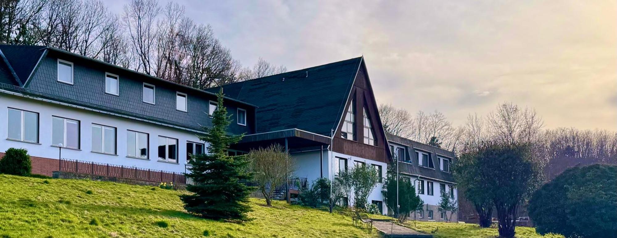 Land-gut-Hotel Barbarossa Kelbra Bagian luar foto