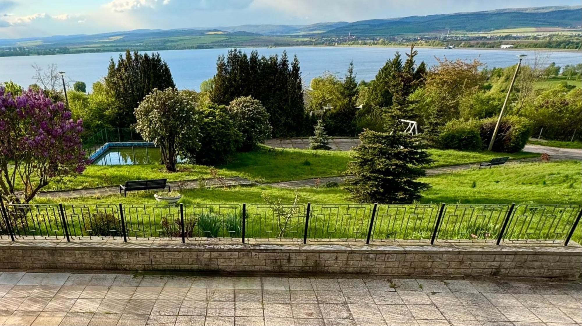 Land-gut-Hotel Barbarossa Kelbra Bagian luar foto
