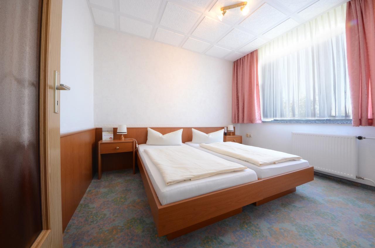 Land-gut-Hotel Barbarossa Kelbra Bagian luar foto
