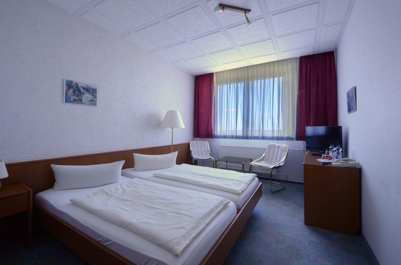Land-gut-Hotel Barbarossa Kelbra Bagian luar foto