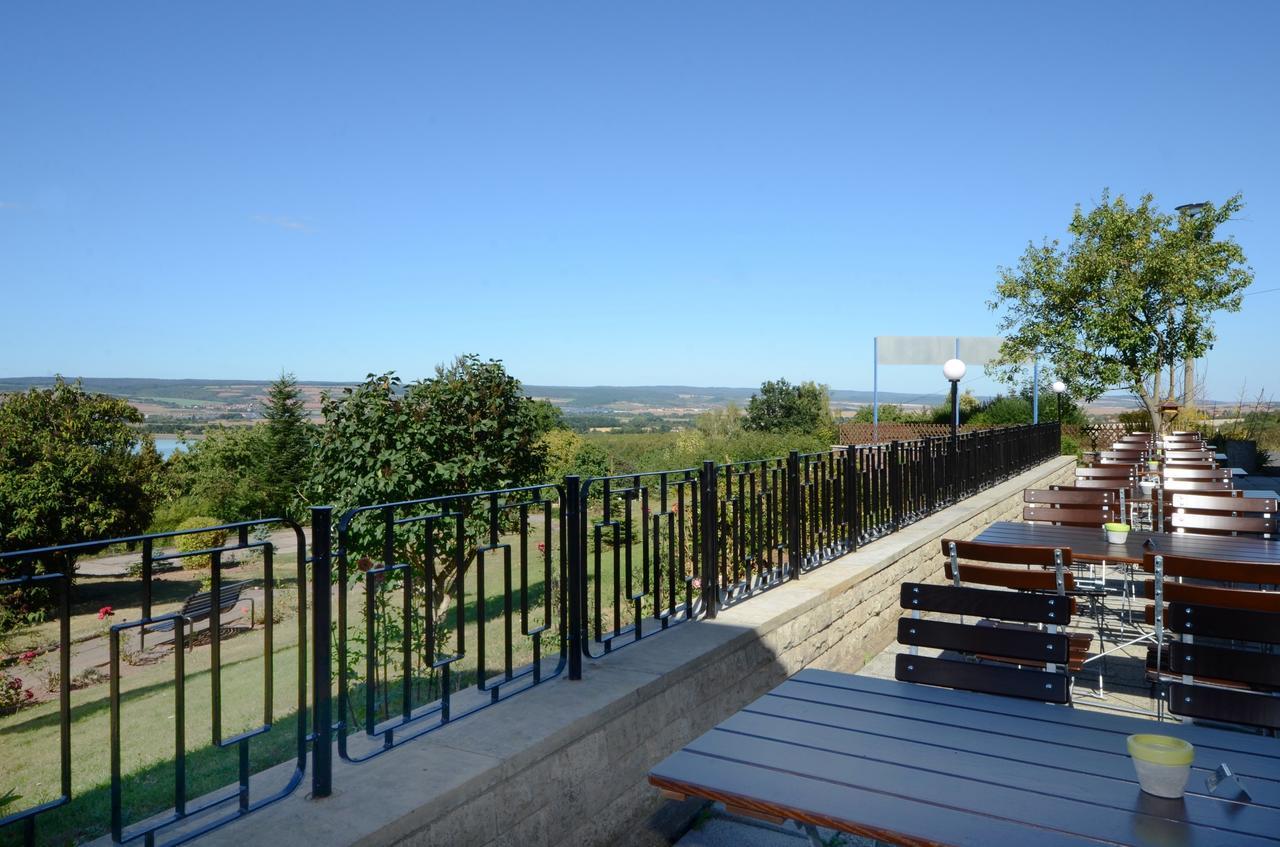 Land-gut-Hotel Barbarossa Kelbra Bagian luar foto