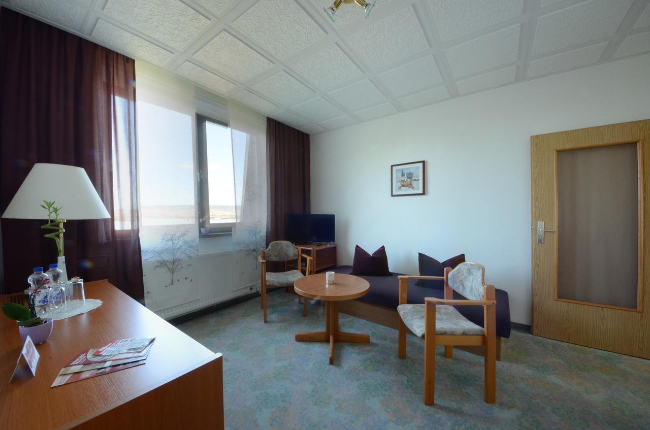 Land-gut-Hotel Barbarossa Kelbra Bagian luar foto