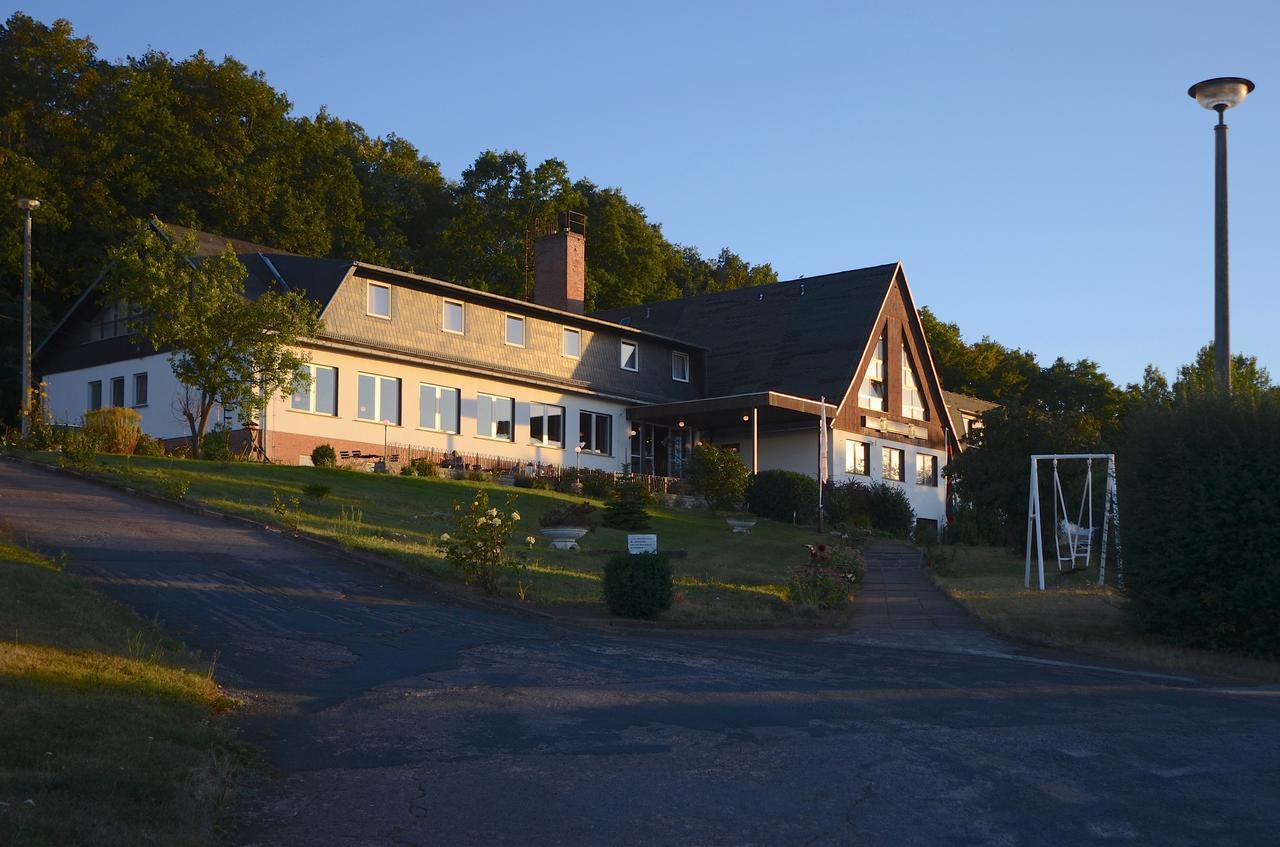Land-gut-Hotel Barbarossa Kelbra Bagian luar foto